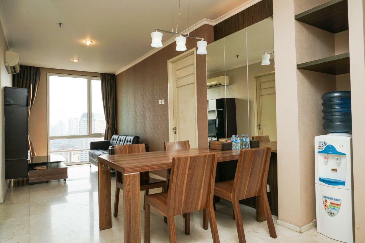 92m² 3 slaapkamer, 2 privé badkamer Appartement in Senayan Jakarta Buitenkant foto